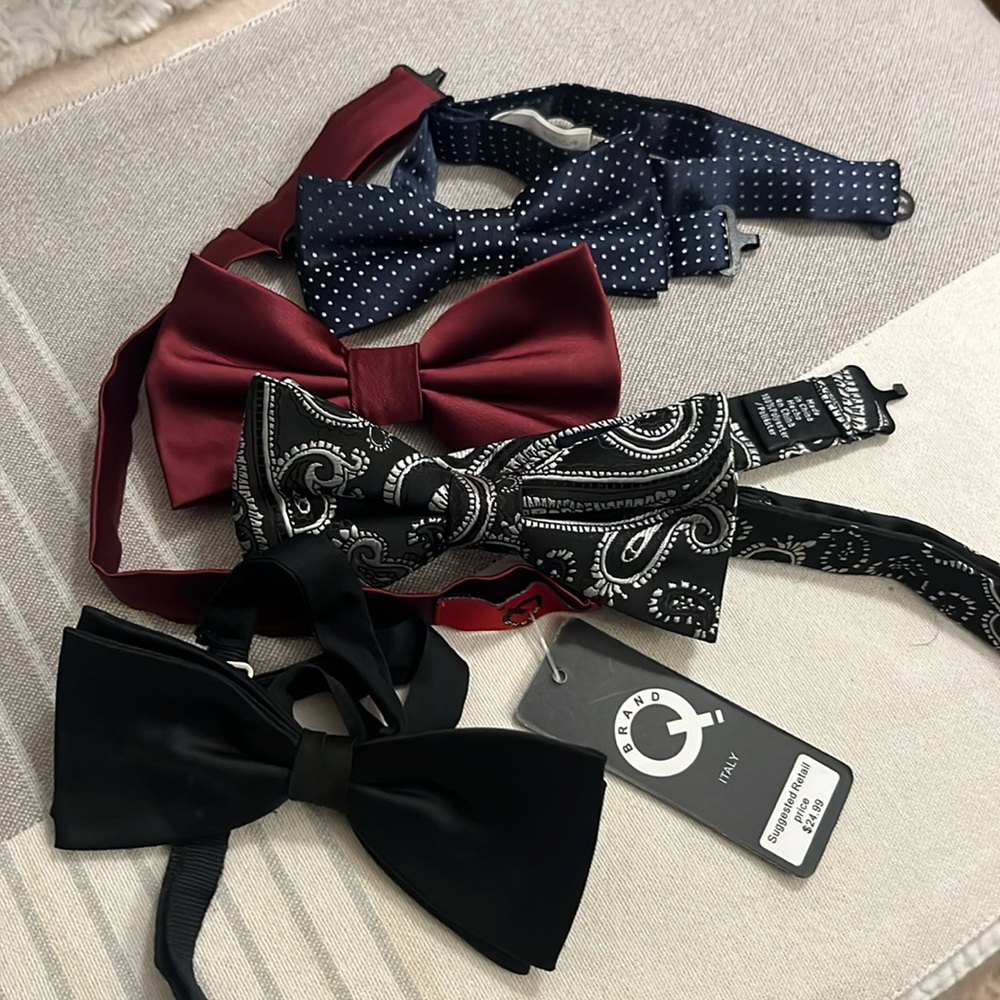 Collection of bow ties .